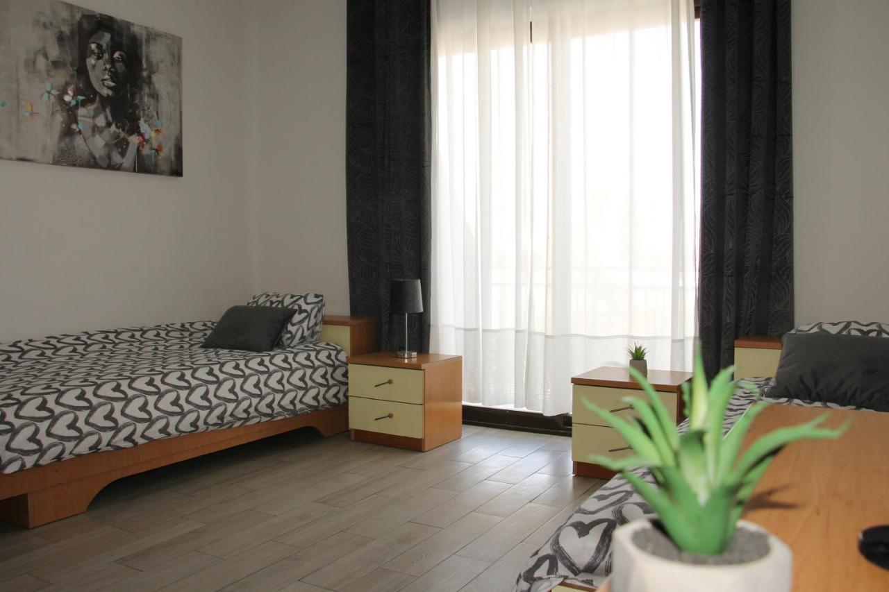 Motel "Tri Lovca" Knin Dış mekan fotoğraf
