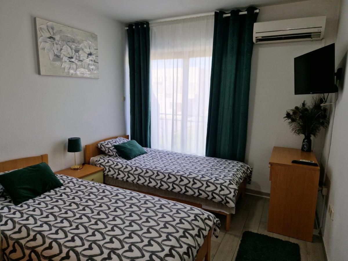 Motel "Tri Lovca" Knin Dış mekan fotoğraf