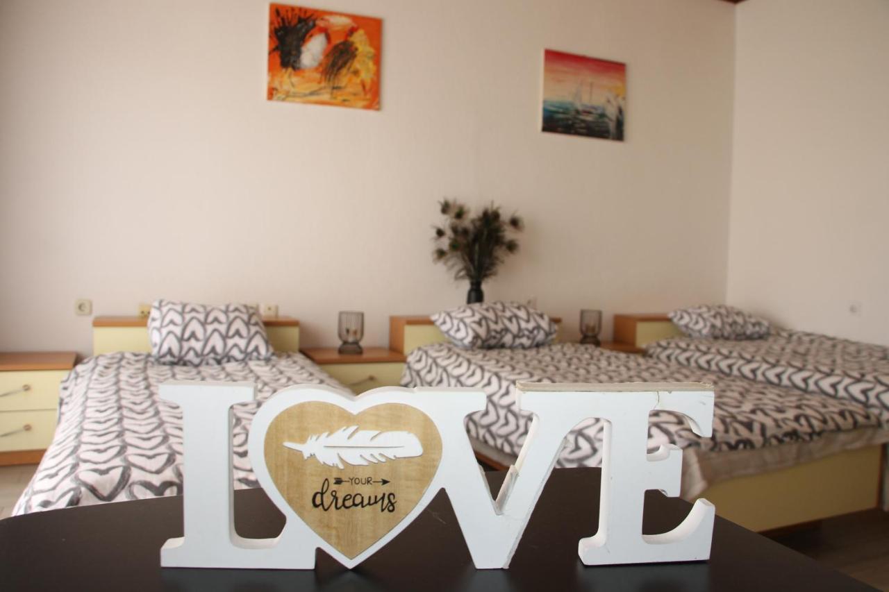 Motel "Tri Lovca" Knin Dış mekan fotoğraf