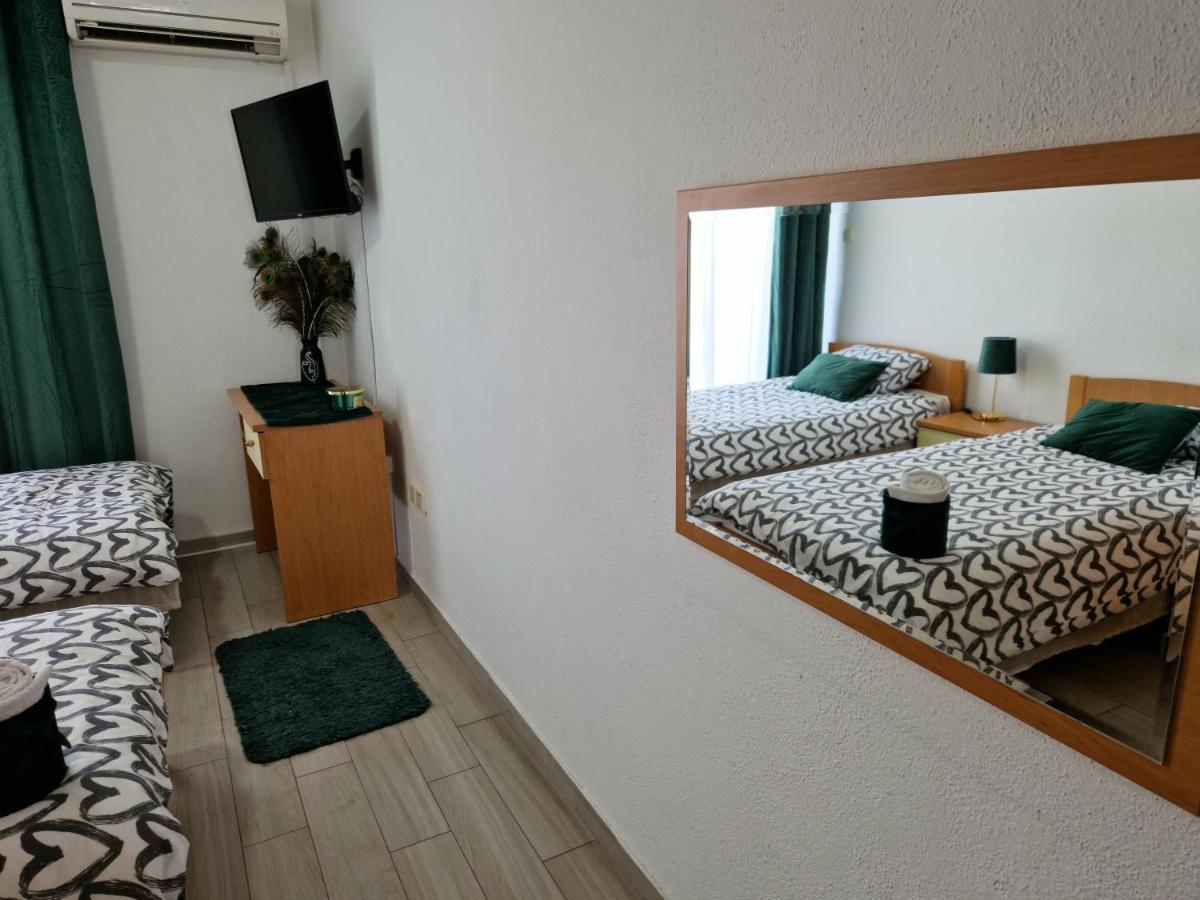 Motel "Tri Lovca" Knin Dış mekan fotoğraf
