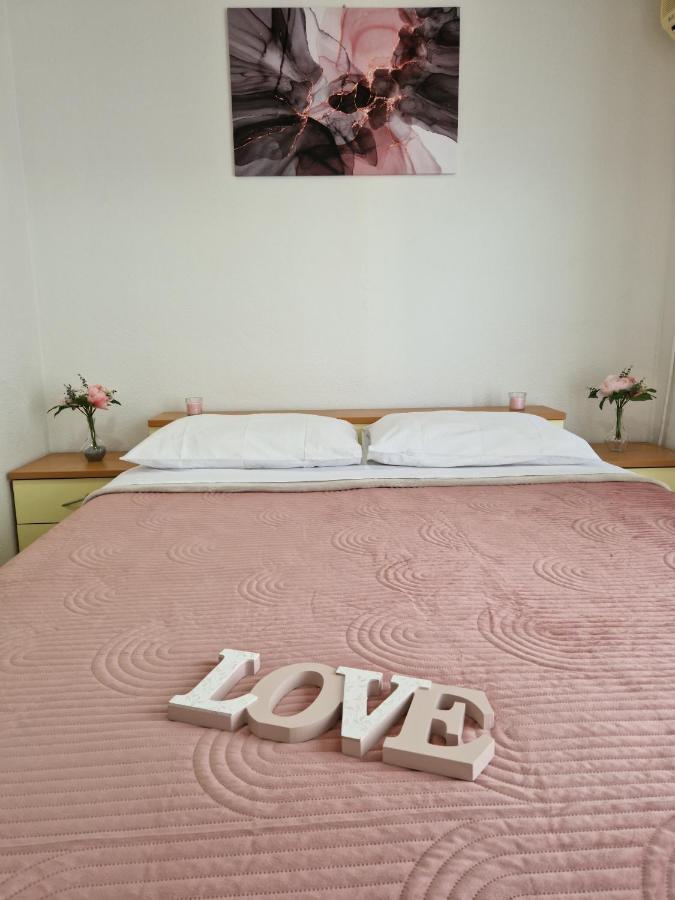Motel "Tri Lovca" Knin Dış mekan fotoğraf